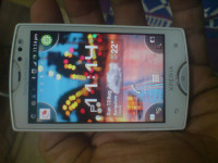 White Sony Ericsson Xperia mini