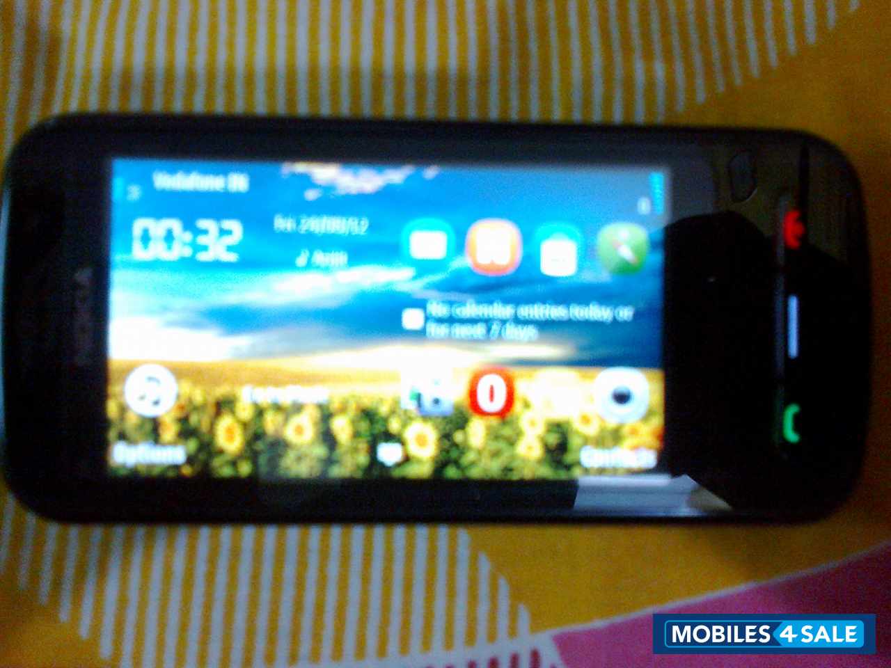 Black Nokia C6