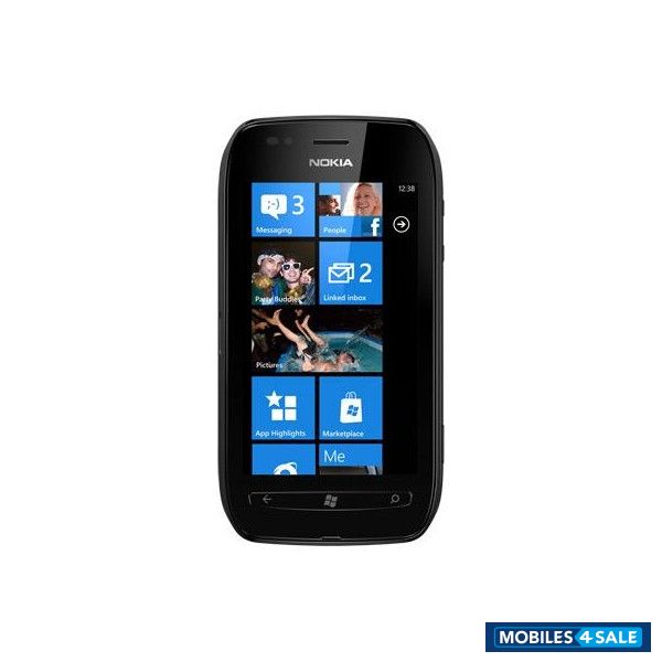 Black Nokia Lumia 710