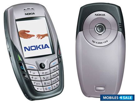 white Nokia 6600