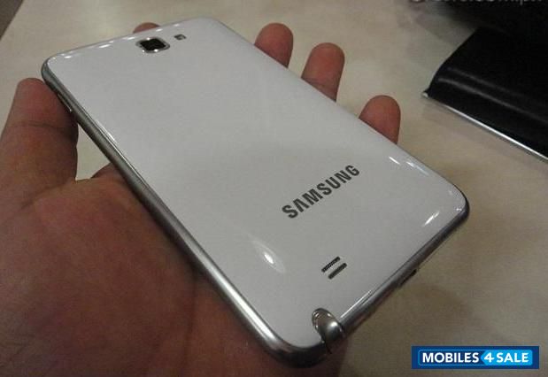 White Samsung Galaxy Note