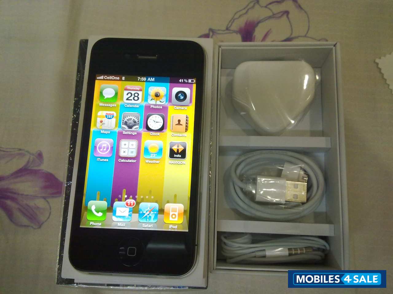 Black Apple iPhone 4