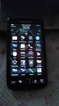 Black BlackBerry Torch 9860