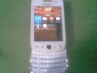 White BlackBerry Torch 9810