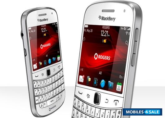 White BlackBerry Bold 9900