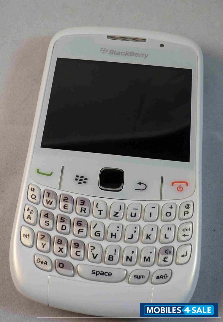 White BlackBerry Curve 8520