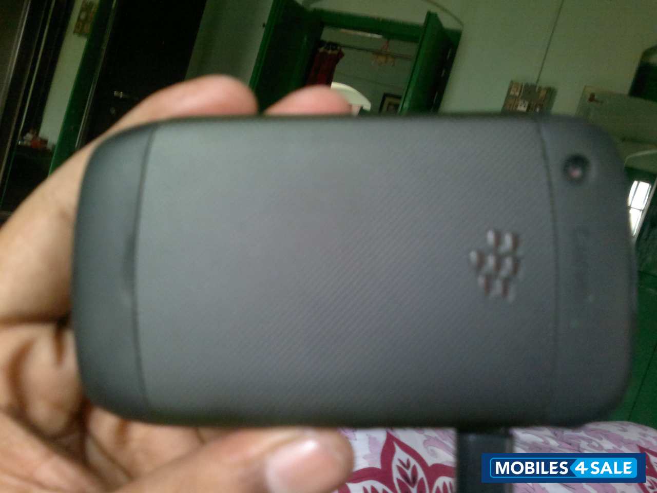 Black BlackBerry Curve 9300