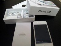 White Apple iPhone 4S