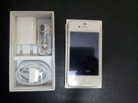 White Apple iPhone 4S