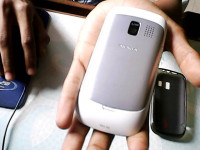 White Nokia Asha 302