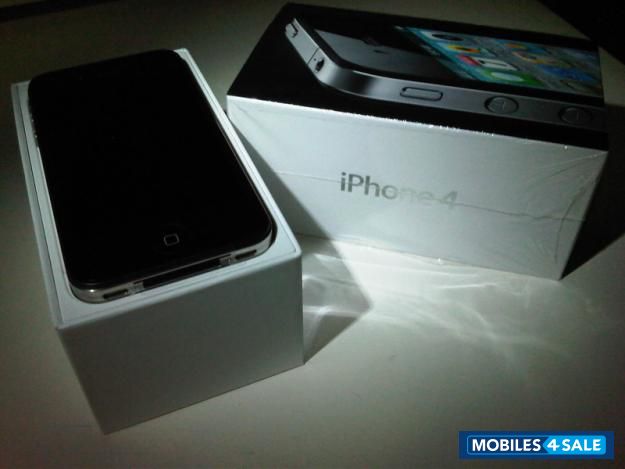 Black Apple iPhone 4