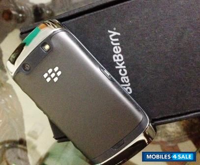 Black BlackBerry Torch 9860