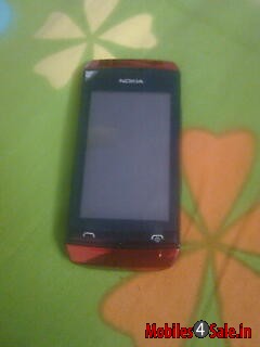 Red Nokia Asha 305