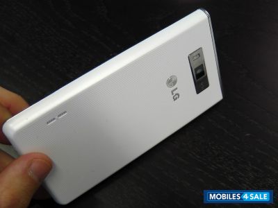 Pure White LG Optimus L7