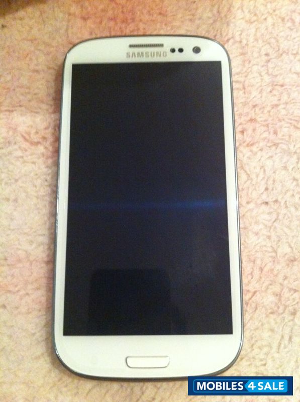 White Samsung Galaxy S3