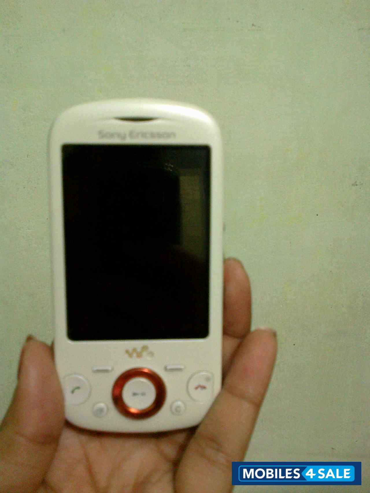 White Sony Ericsson W-series sony ericsson w 20 zylo