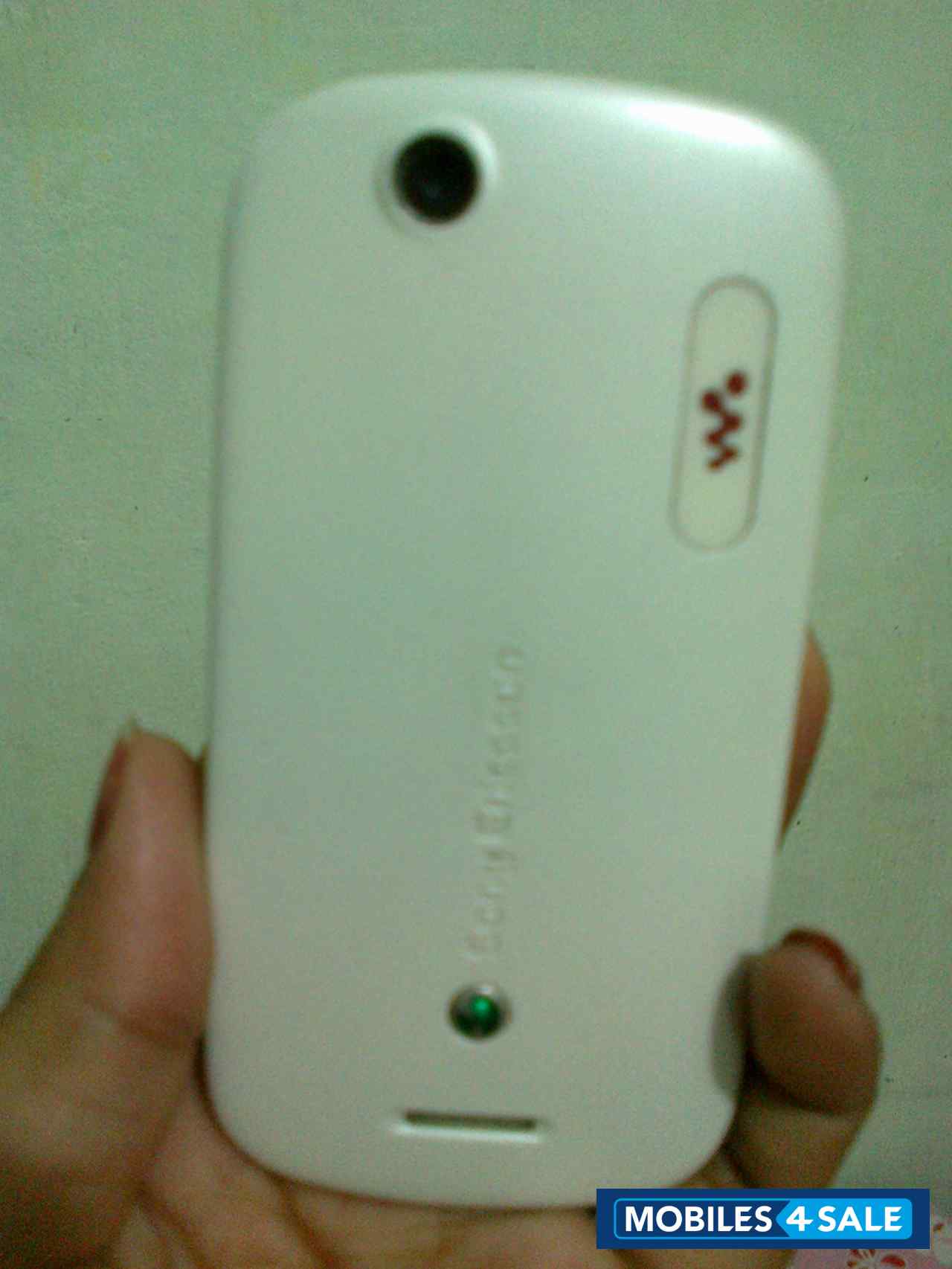 White Sony Ericsson W-series sony ericsson w 20 zylo