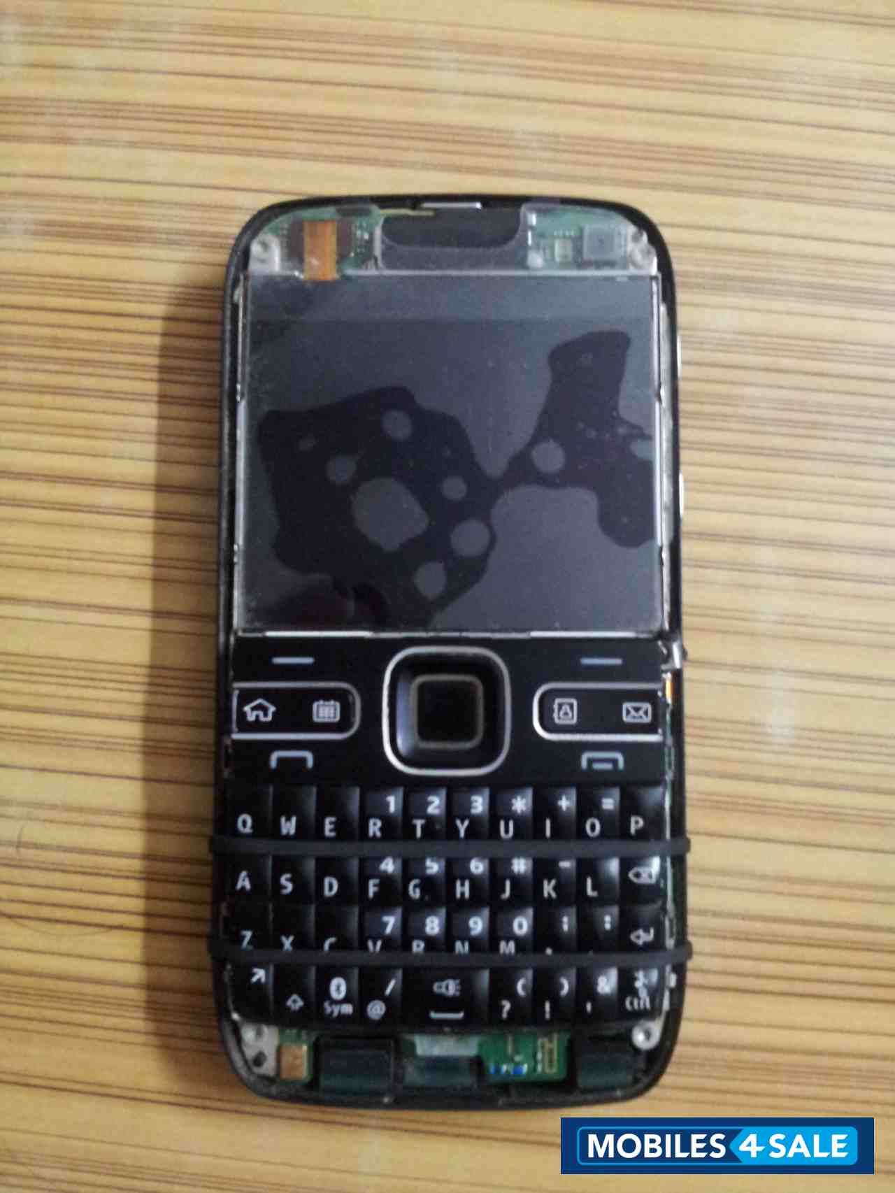 Nokia E72