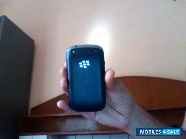 Black BlackBerry Curve 9320