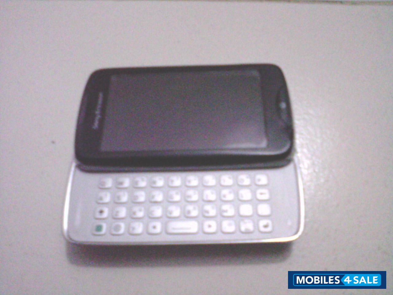 Black/silver Sony Ericsson  Ck15i