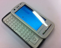 White Nokia C6