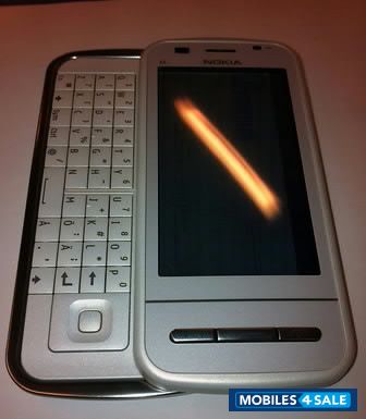 White Nokia C6