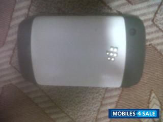 White BlackBerry Curve 9300