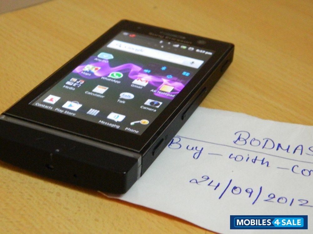 Black Sony Xperia U