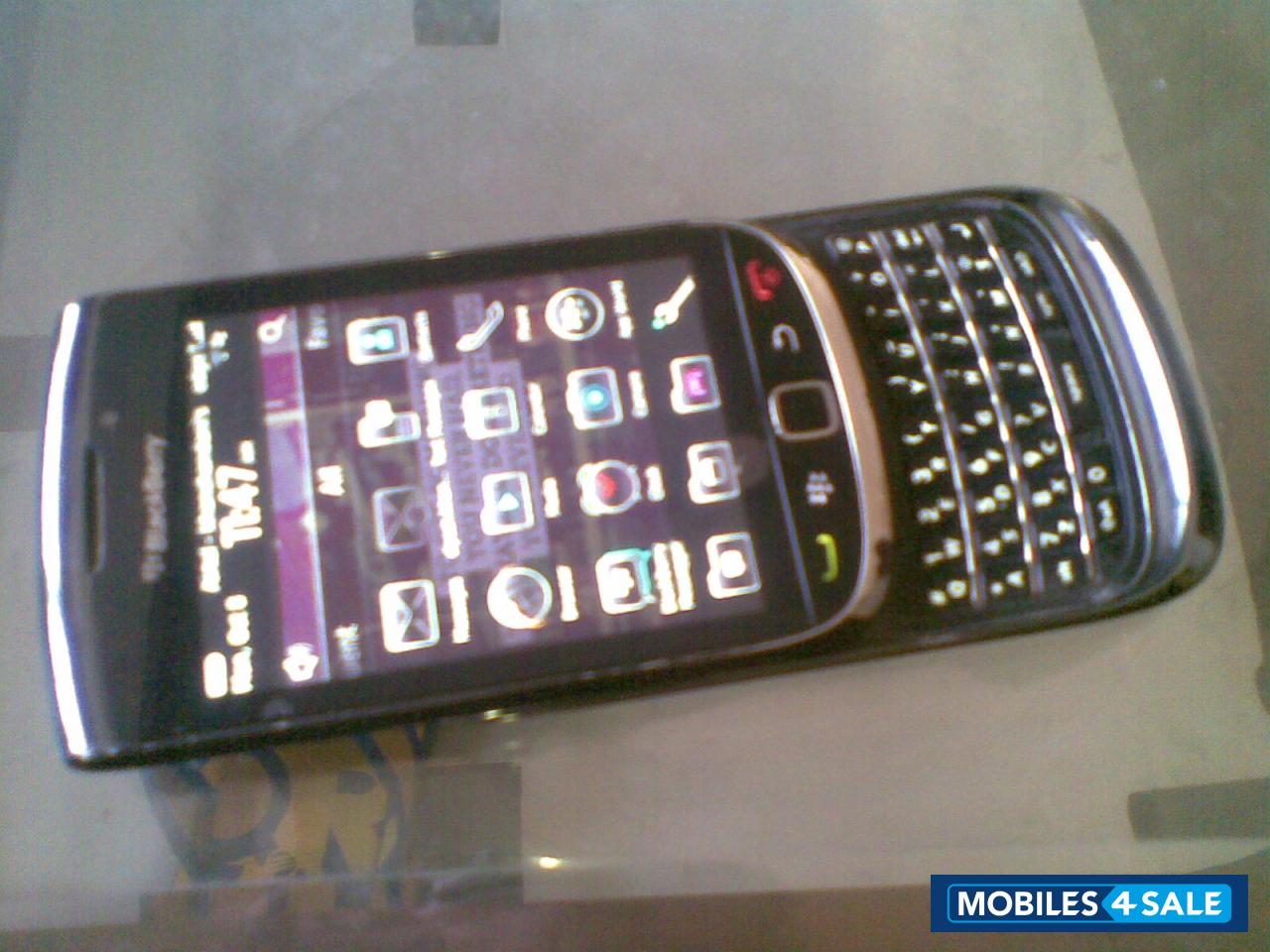 Black BlackBerry Torch 9800