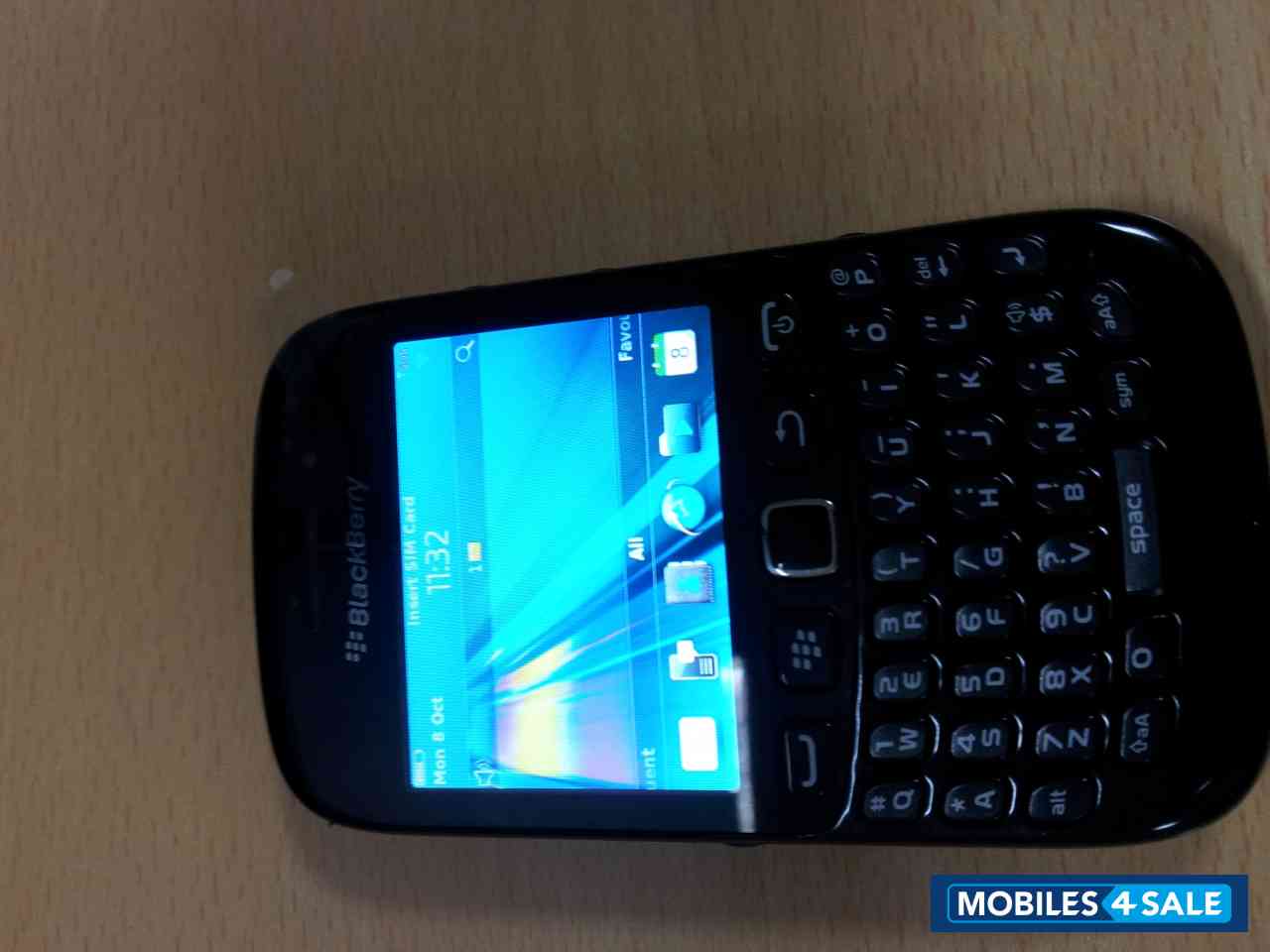 Black BlackBerry Curve 9220