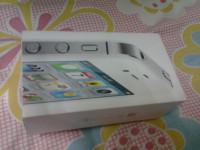 White Apple iPhone 4S