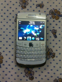 White BlackBerry Bold 9700