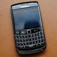 Black BlackBerry Bold 9700