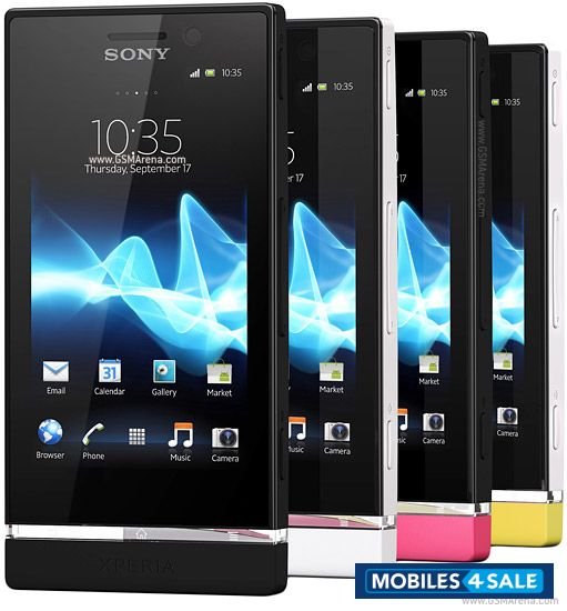 Black Sony Ericsson Xperia U