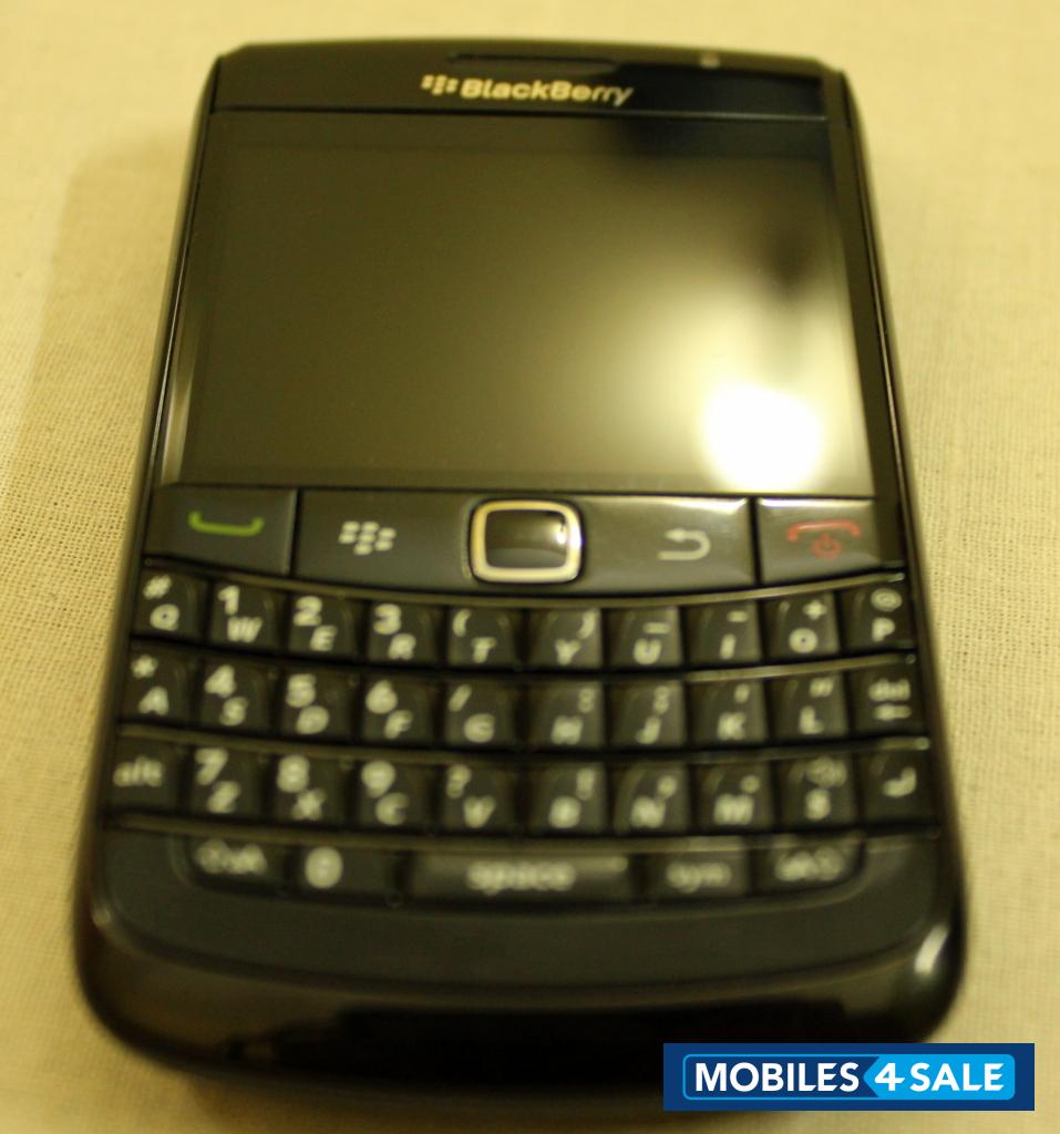 Black BlackBerry Bold 9780