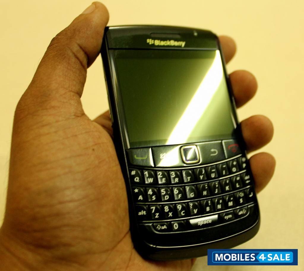 Black BlackBerry Bold 9780