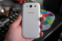 White Samsung Galaxy S3