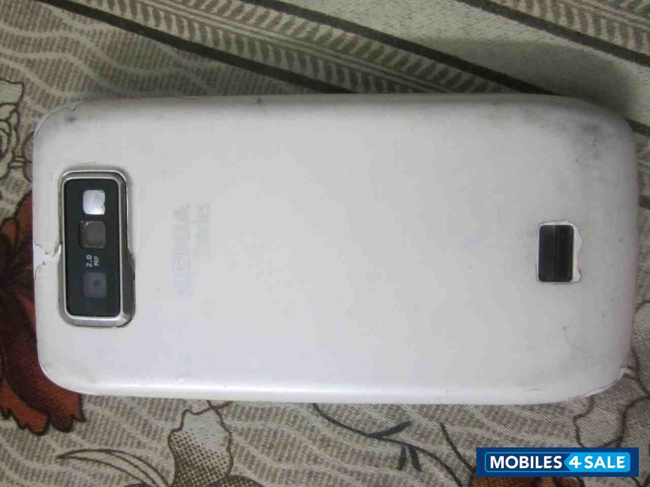 White Nokia E63