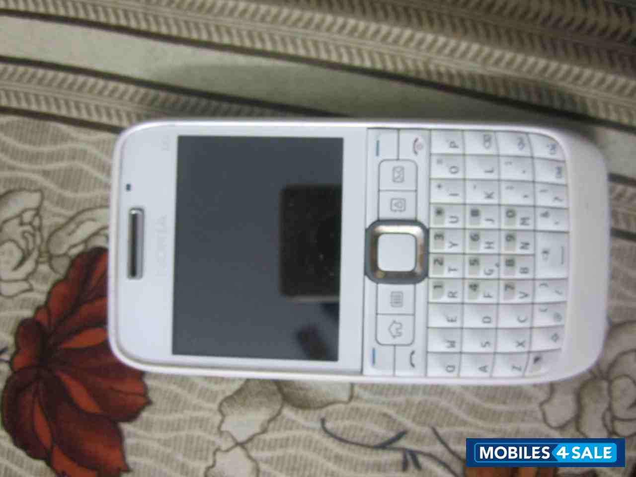 White Nokia E63