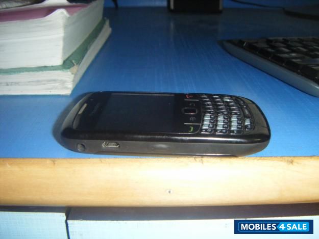 Black BlackBerry Curve 8520