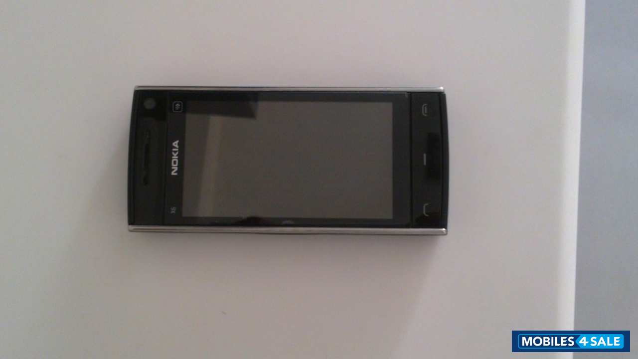 Black Nokia X6