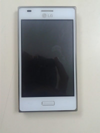 White LG Optimus L5