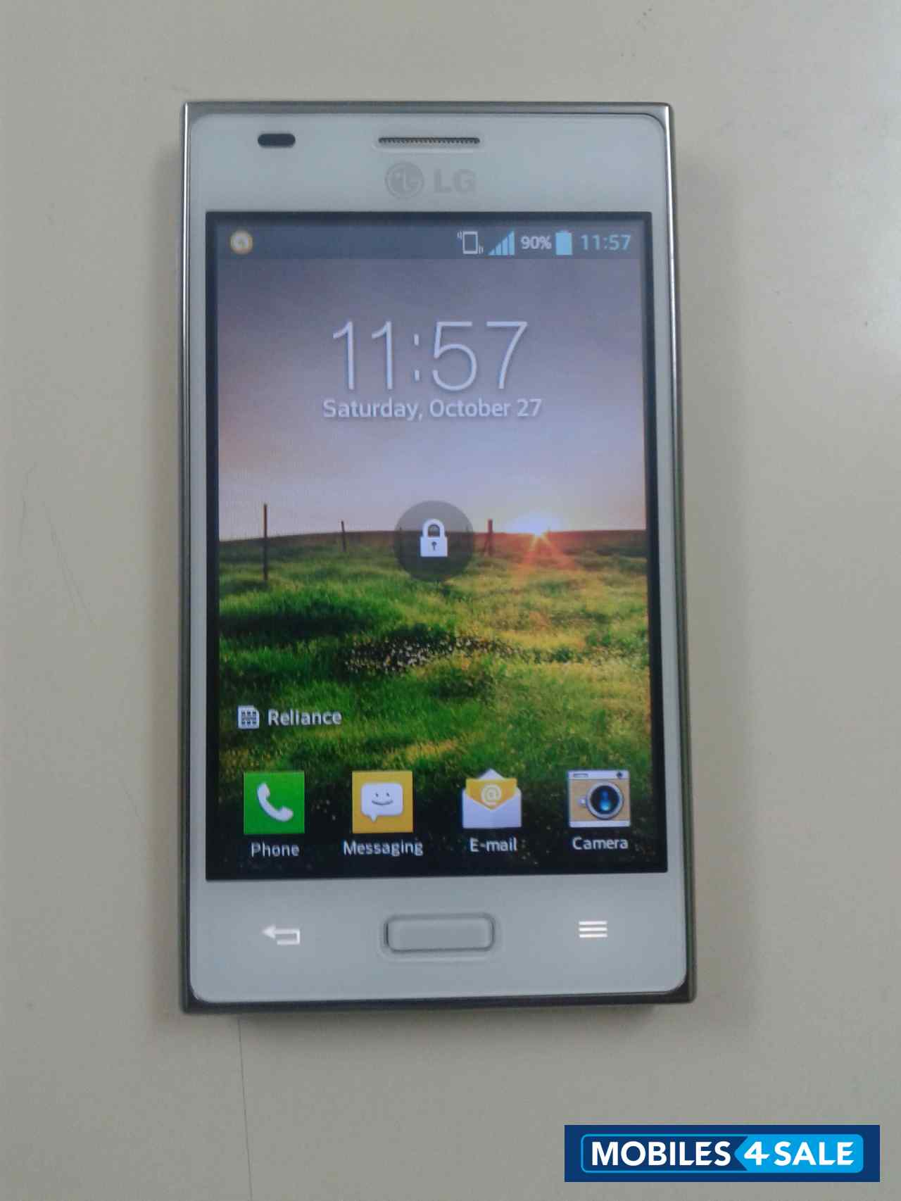 White LG Optimus L5