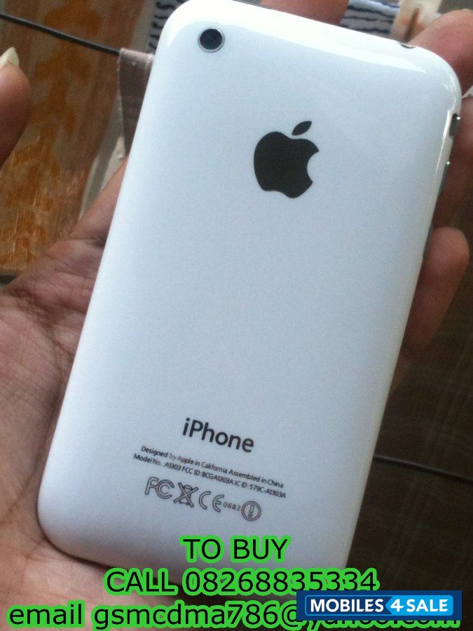 White Apple iPhone 3GS