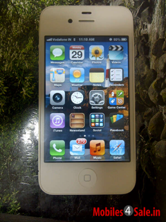 White Apple iPhone 4S