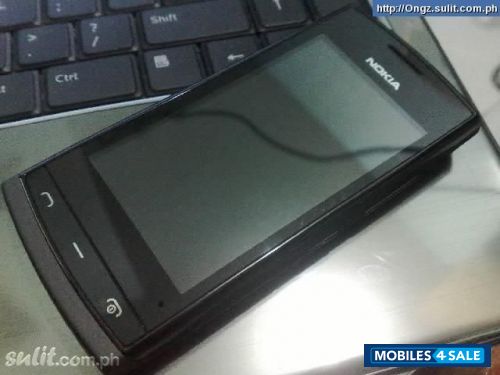 Black Nokia 500