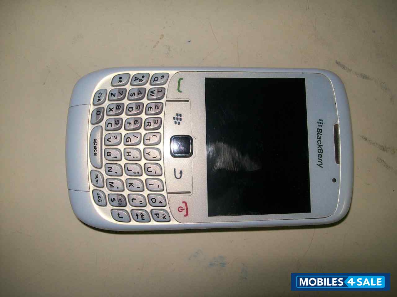 White BlackBerry Curve 8520