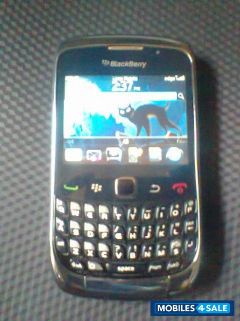 Black BlackBerry Curve 9300