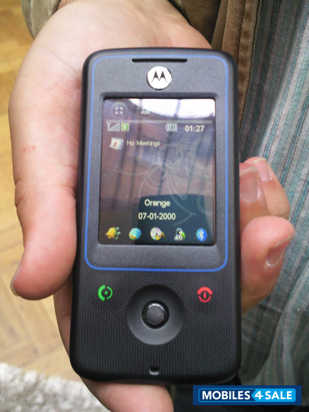 Black Motorola A810