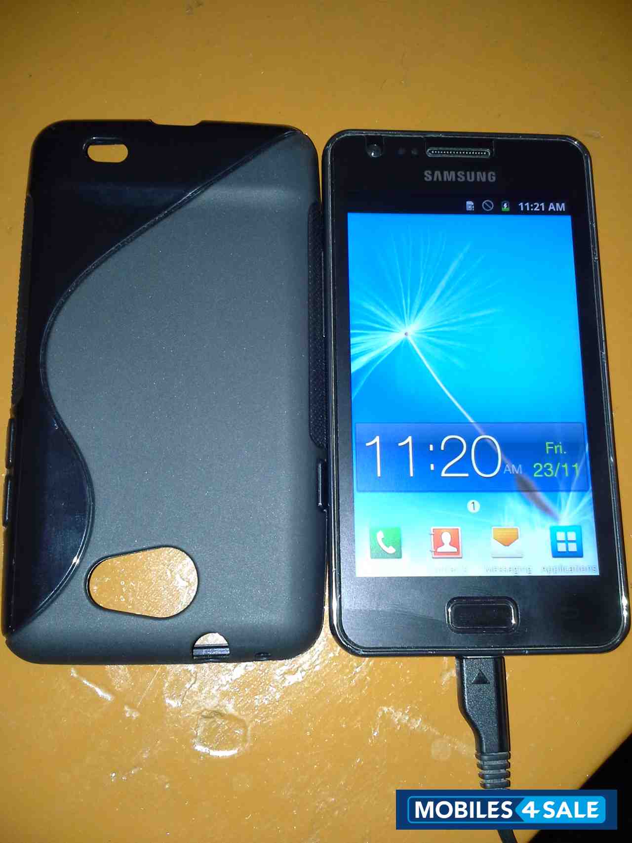 Black Samsung Galaxy R